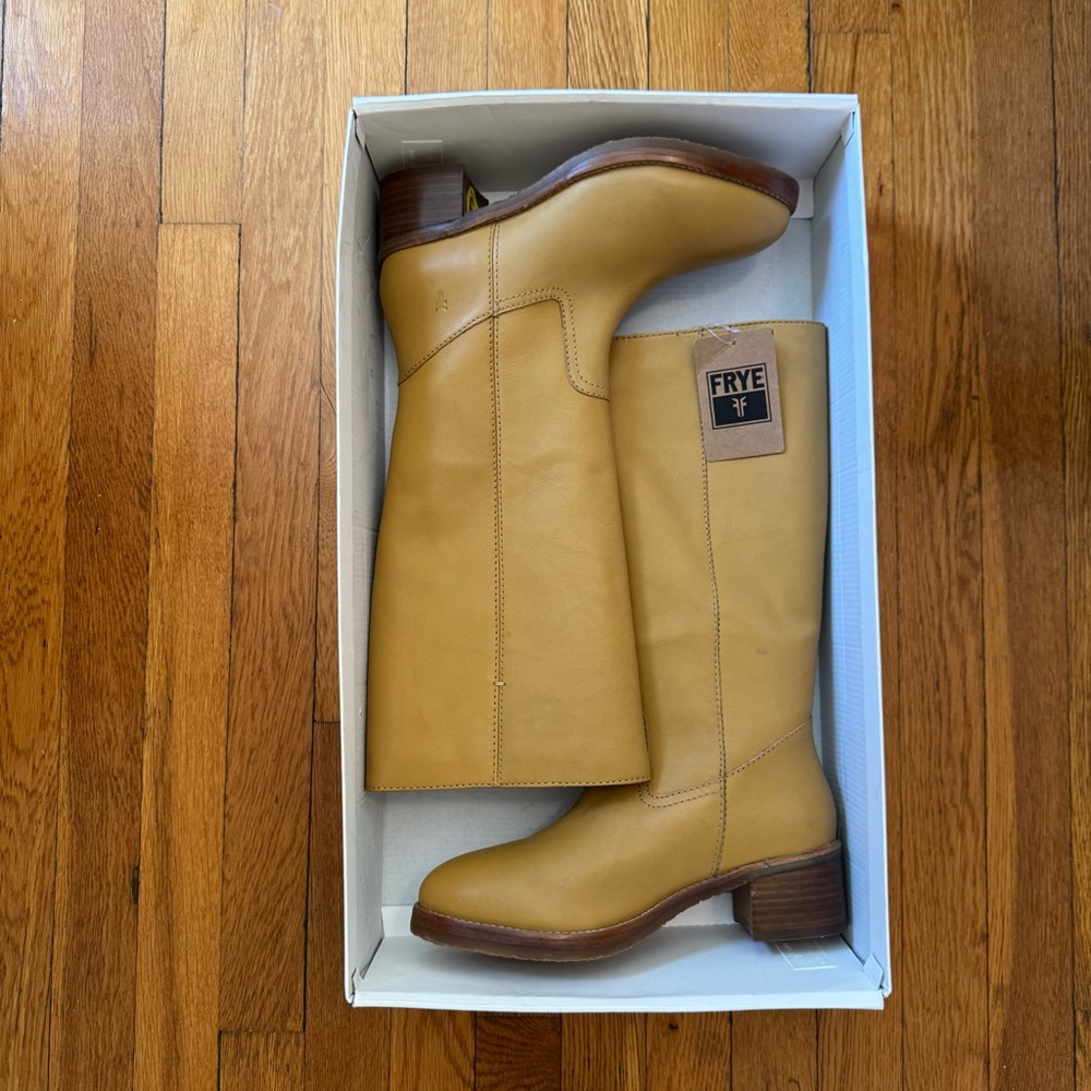 Frye Campus Boot “Camryn” Banana NWT